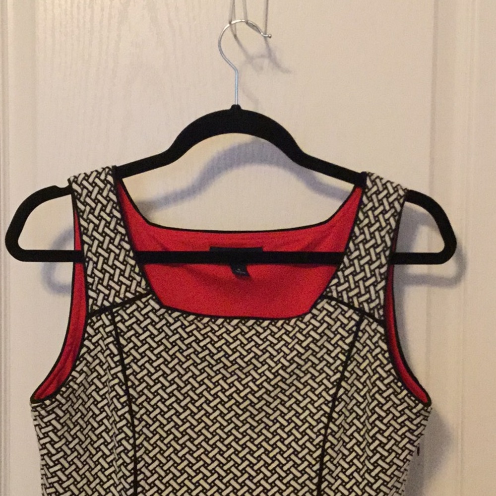 Classy Land’s End Sleeveless Black & White Dress